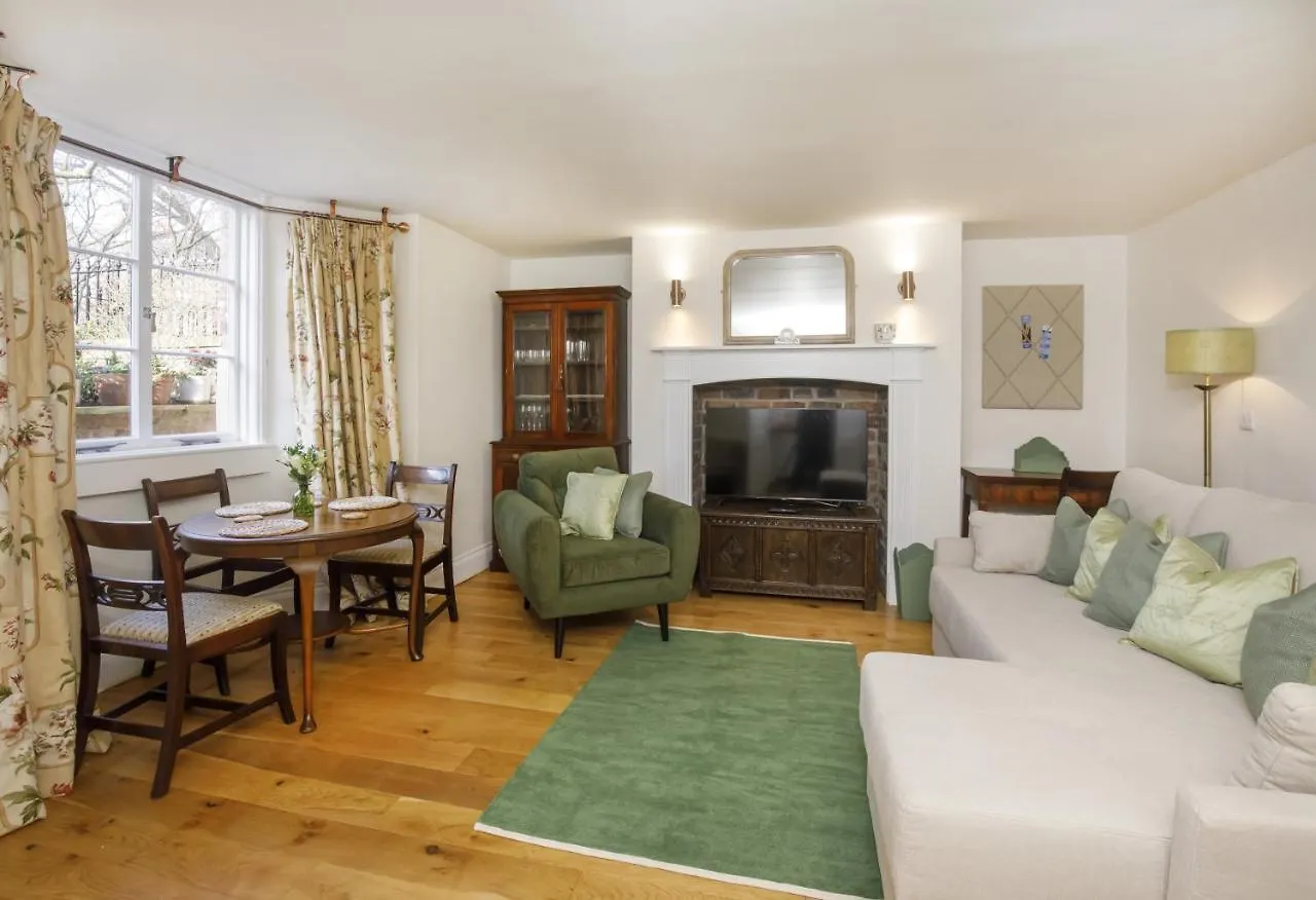 The Garden Square - Unique Luxury Apartment In Historic Garden Square - Ideal For 2 People York 0*,  Velká Británie