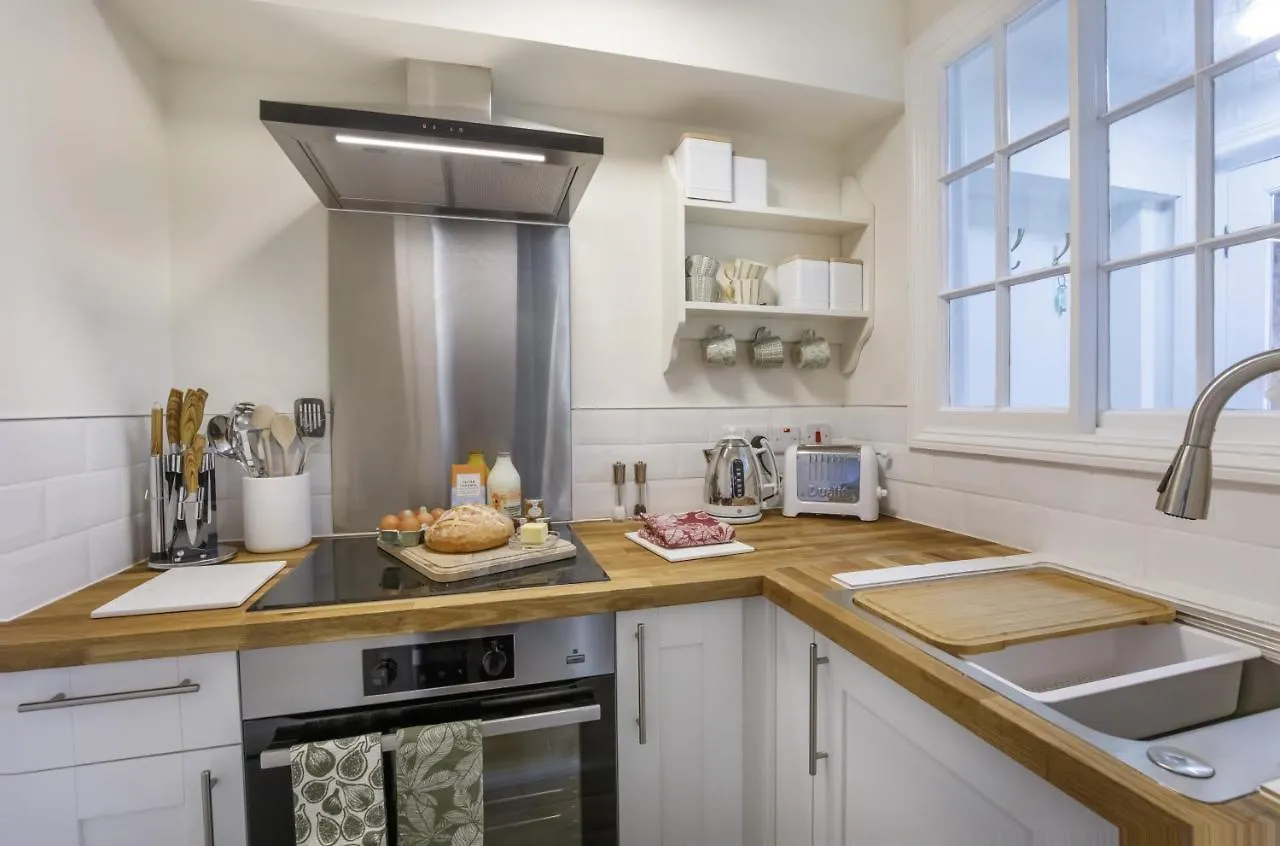 The Garden Square - Unique Luxury Apartment In Historic Garden Square - Ideal For 2 People York